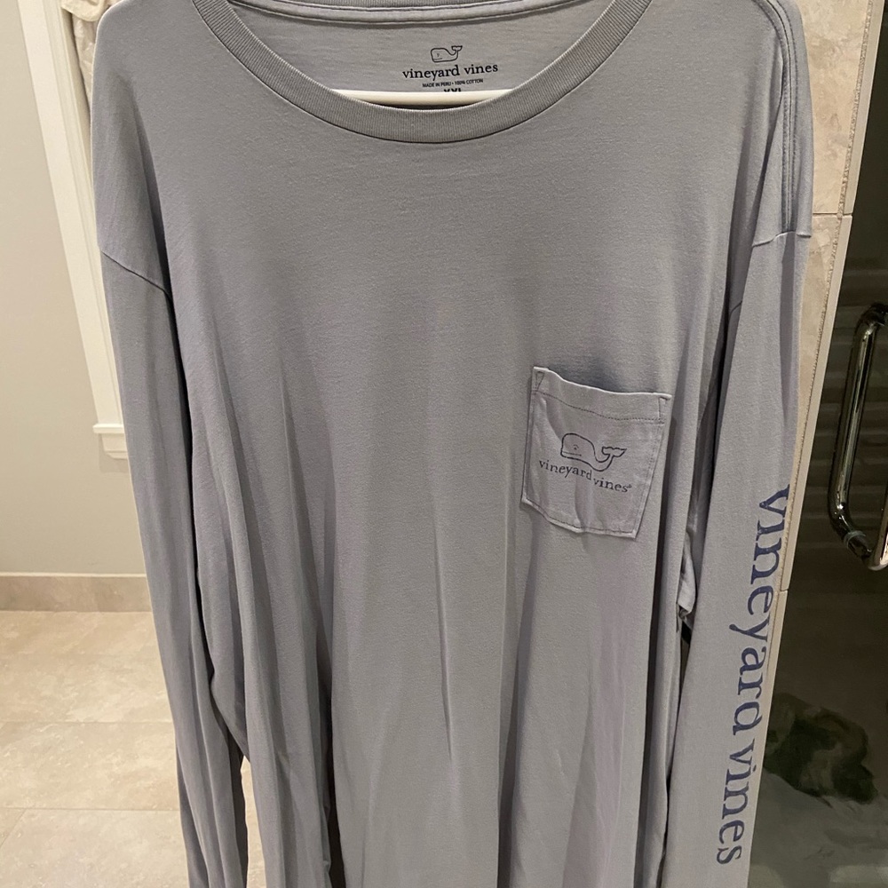 Vineyard Vines long sleeve gray T-shirt